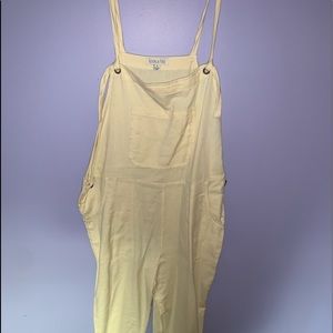 Super cute overall jumper!